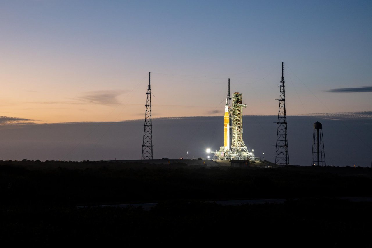 Artemis II preložen, astronavti zapustili karanteno Artemis II preložen, astronavti zapustili karanteno