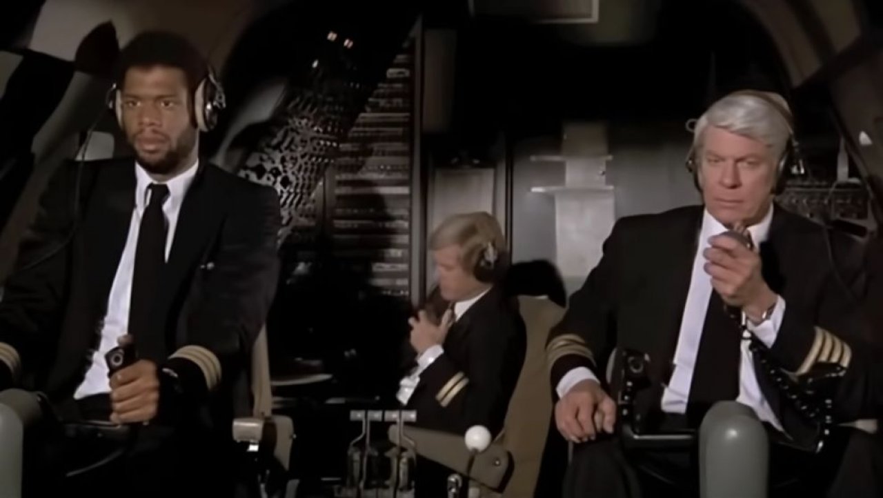Najboljše scene iz filma Ali je pilot v letalu Najboljše scene iz filma Ali je pilot v letalu